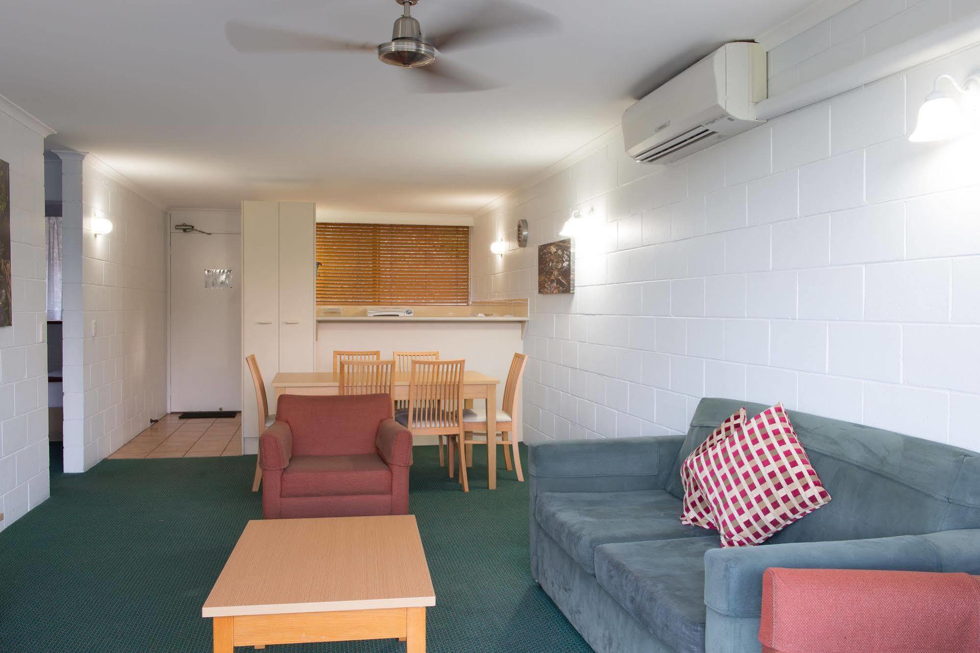 Cedar Lake Country Resort Advancetown Екстер'єр фото